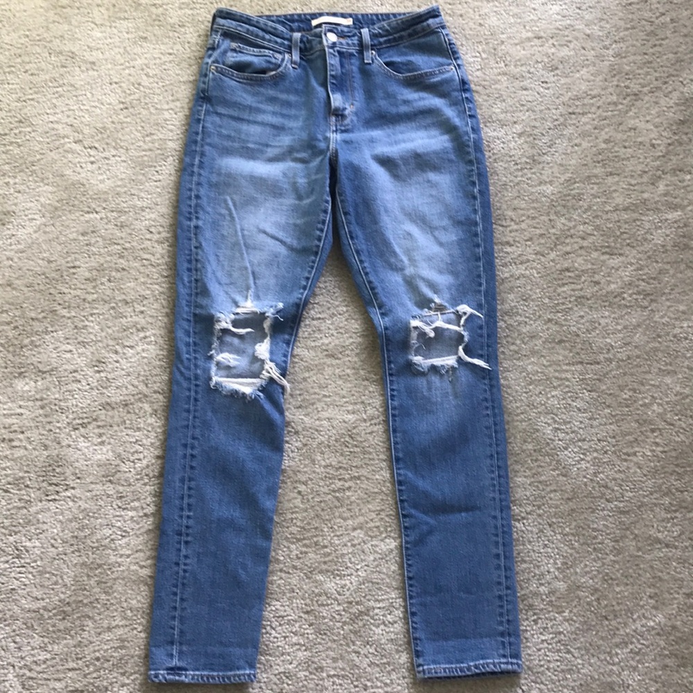 Levi’s 721 busted knee